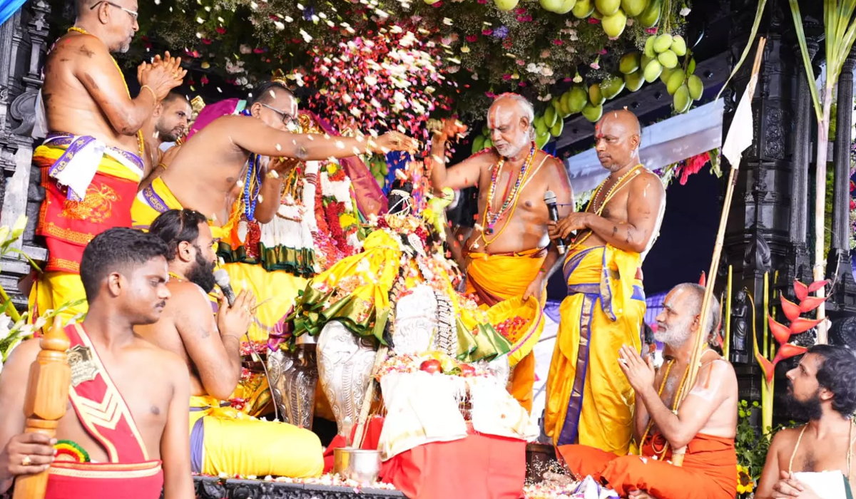 Sri Rama Navami | వైభవంగా భద్రాద్రి సీతారాముల కల్యాణోత్సవం Sri Rama Navami | వైభవంగా భద్రాద్రి సీతారాముల కల్యాణోత్సవం