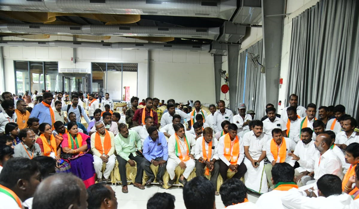Bandi Sanjay | 6 గ్యారంటీల అమలులో కాంగ్రెస్ వైఫల్యాలను ఎండగడతాం Bandi Sanjay | 6 గ్యారంటీల అమలులో కాంగ్రెస్ వైఫల్యాలను ఎండగడతాం
