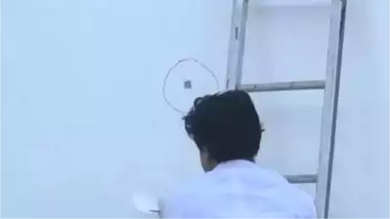 Firing | నటుడు సల్మాన్ ఖాన్ ఇంటి దగ్గర కాల్పుల కలకలం..! Firing | నటుడు సల్మాన్ ఖాన్ ఇంటి దగ్గర కాల్పుల కలకలం..!