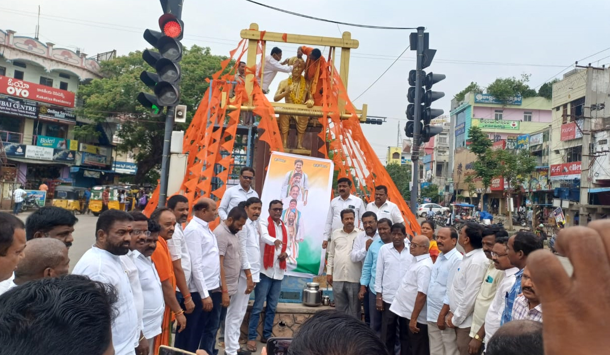 గత ప్రభుత్వ పాపాలను ప్రక్షాళన చేస్తున్న కాంగ్రెస్ గత ప్రభుత్వ పాపాలను ప్రక్షాళన చేస్తున్న కాంగ్రెస్