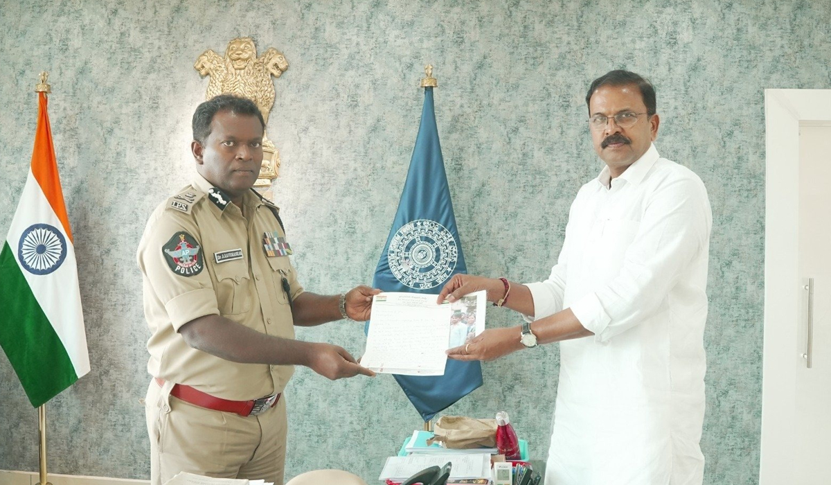 గాలి నుంచి రక్షణ కల్పించండి: లక్ష్మీనారాయణ గాలి నుంచి రక్షణ కల్పించండి: లక్ష్మీనారాయణ