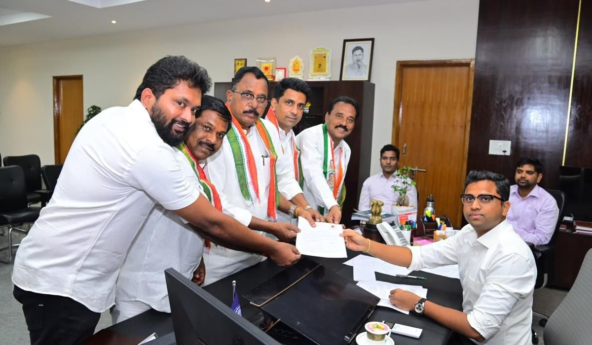 నాగర్ కర్నూల్లో మల్లు రవి నామినేషన్ నాగర్ కర్నూల్లో మల్లు రవి నామినేషన్