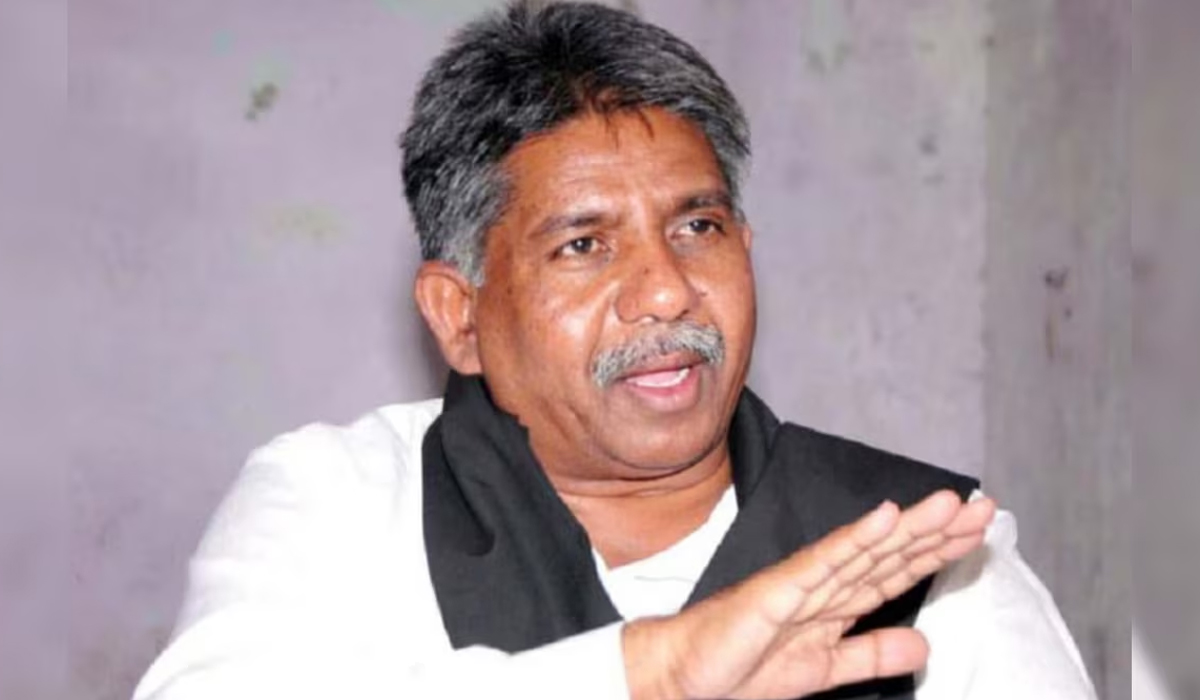 డిక్లరేషన్లో చెప్పిన రిజర్వేషన్లు పెంచాలి.. లేదంటే నిరసనలు: మంద కృష్ణ మాదిగ డిక్లరేషన్లో చెప్పిన రిజర్వేషన్లు పెంచాలి.. లేదంటే నిరసనలు: మంద కృష్ణ మాదిగ
