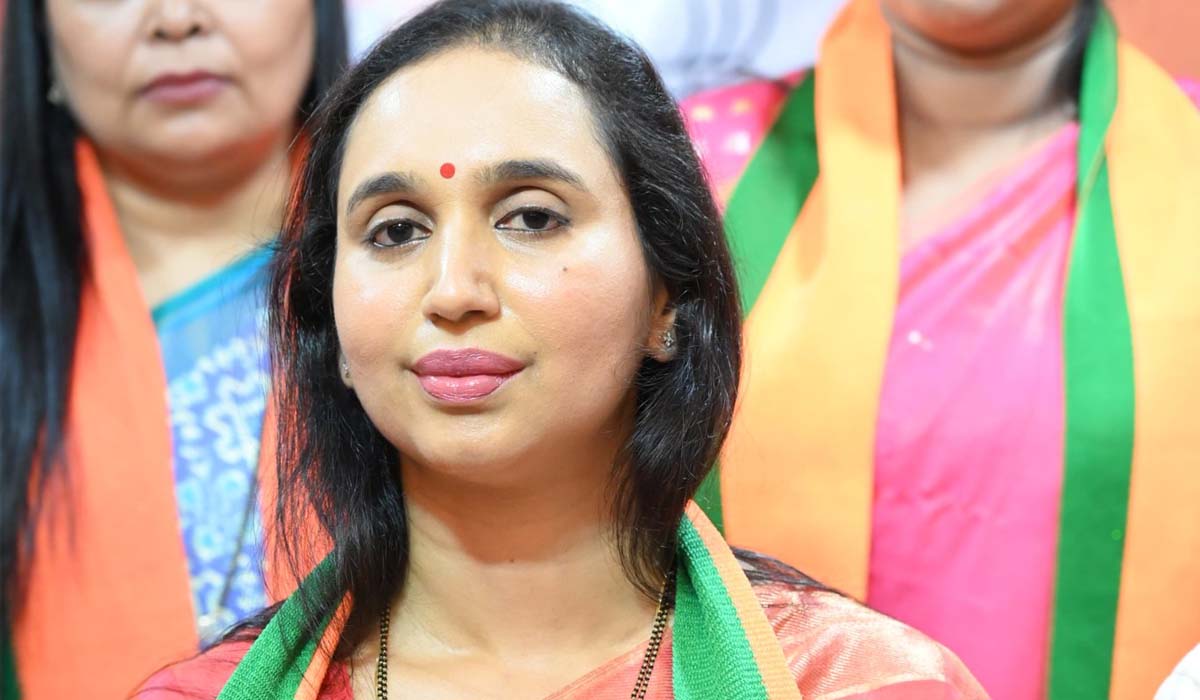 Pallavi Dempo | వ్యాపారరంగం నుంచి రాజకీయాల్లోకి..! గోవా చరిత్రలో తొలిసారిగా లోక్సభ బరిలో మహిళ Pallavi Dempo | వ్యాపారరంగం నుంచి రాజకీయాల్లోకి..! గోవా చరిత్రలో తొలిసారిగా లోక్సభ బరిలో మహిళ