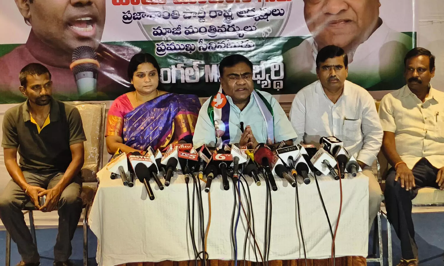 ప్రజాశాంతి పార్టీలోనే ఉంటాను: బాబు మోహన్ ప్రజాశాంతి పార్టీలోనే ఉంటాను: బాబు మోహన్