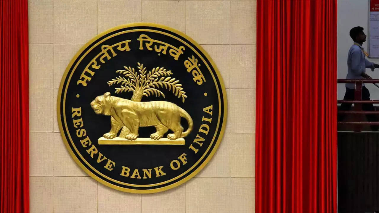 RBI | ఐదు బ్యాంకులకు భారీగా జరిమానా విధించిన రిజర్వ్ బ్యాంకు RBI | ఐదు బ్యాంకులకు భారీగా జరిమానా విధించిన రిజర్వ్ బ్యాంకు