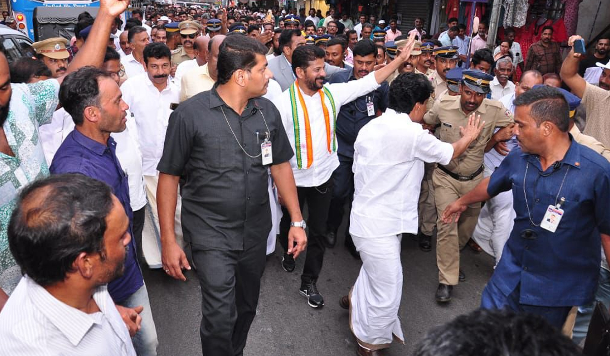 CM Revanth Reddy | ప్రధాని మోదీతో కేరళ సీఎం విజయన్ రహస్య ఒప్పందం CM Revanth Reddy | ప్రధాని మోదీతో కేరళ సీఎం విజయన్ రహస్య ఒప్పందం