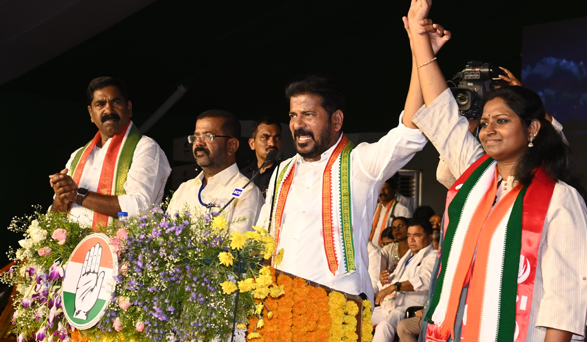 కాళేశ్వరంపై దమ్ముంటే చర్చకు రా! కాళేశ్వరంపై దమ్ముంటే చర్చకు రా!