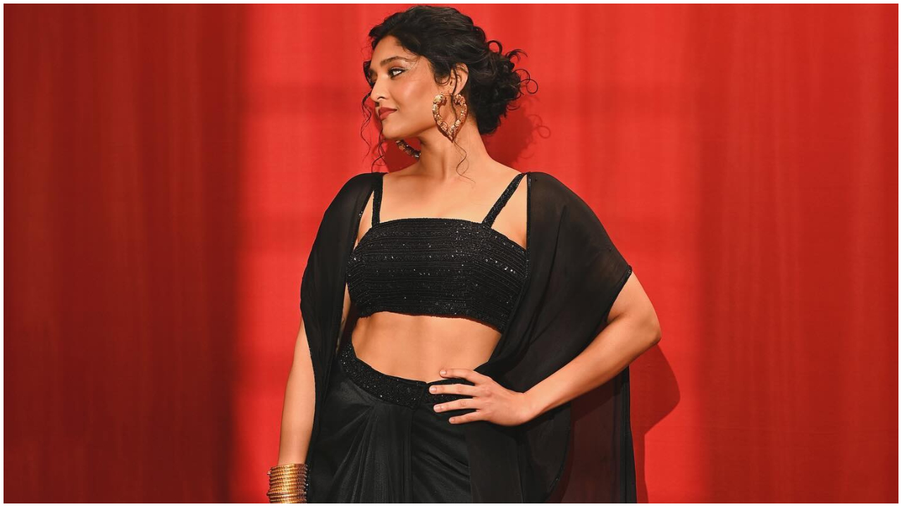 Ritika Singh : బ్లాక్ డ్రెస్‌లో బాక్సింగ్ బ్యూటీ అందాలు
