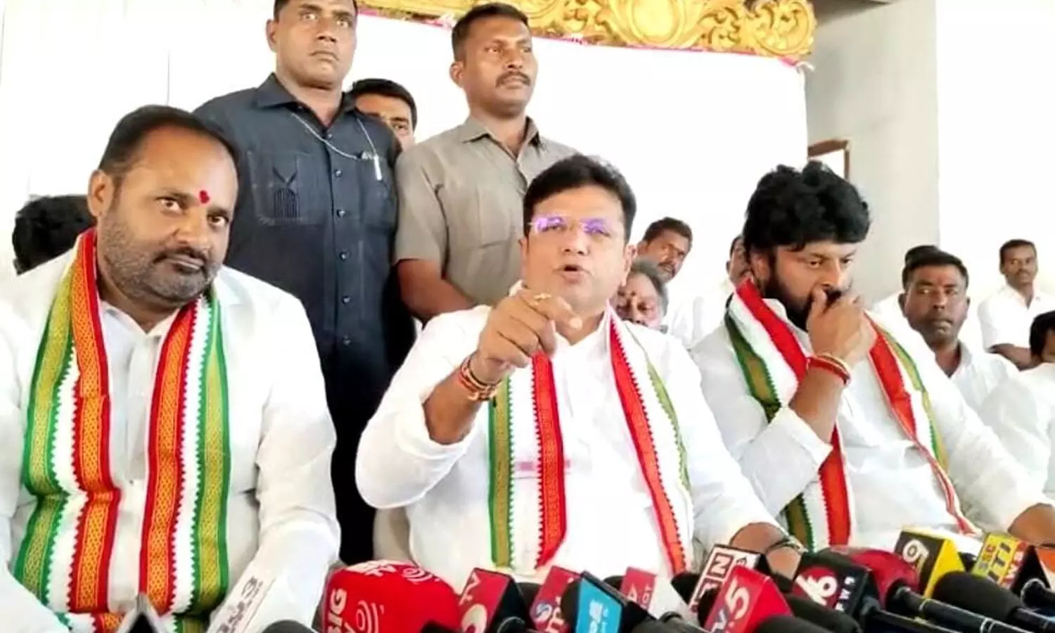 Minister Sridhar Babu | నీట్ అక్రమాలపై సీబీఐ విచారణ జరిపించాలి: మంత్రి శ్రీధర్బాబు Minister Sridhar Babu | నీట్ అక్రమాలపై సీబీఐ విచారణ జరిపించాలి: మంత్రి శ్రీధర్బాబు