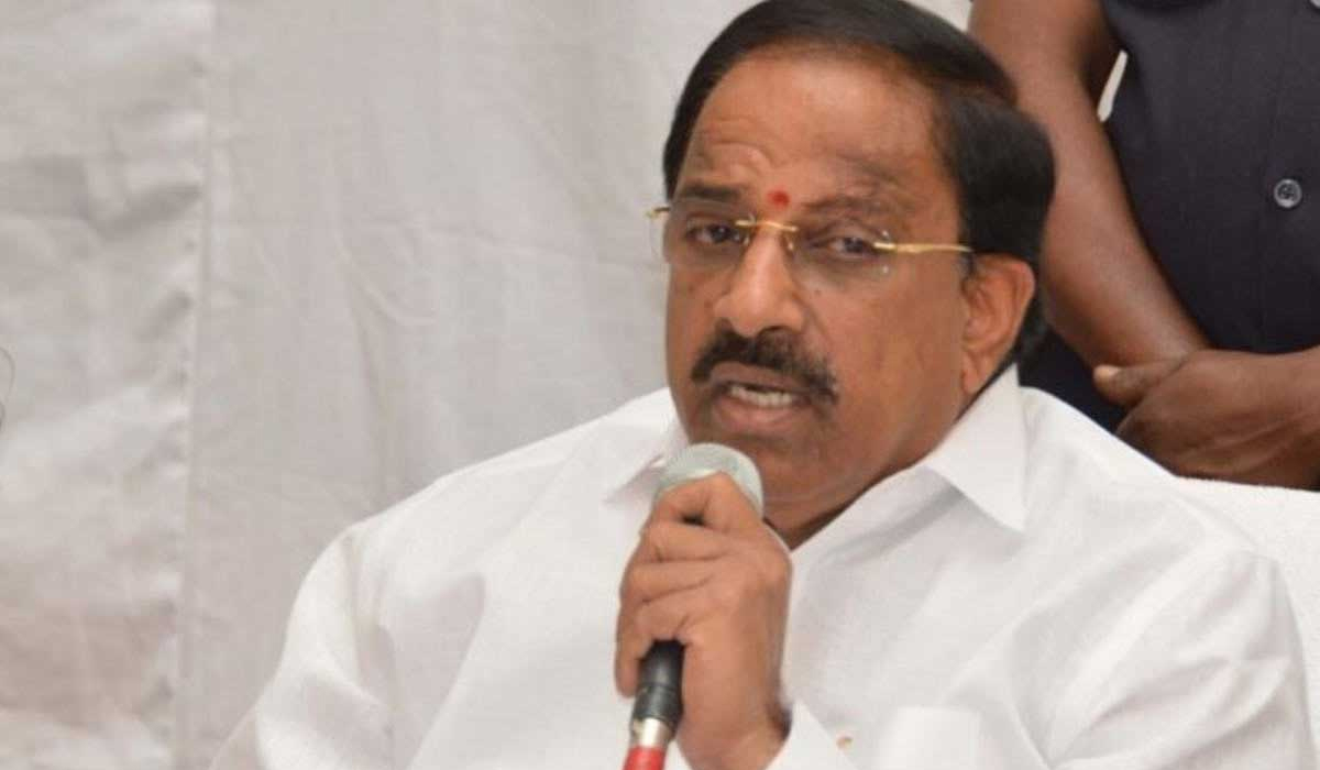 నిన్న కోమటిరెడ్డి.. నేడు తుమ్మల.. సకాలంలో విధులకు రాని ఉద్యోగులు నిన్న కోమటిరెడ్డి.. నేడు తుమ్మల.. సకాలంలో విధులకు రాని ఉద్యోగులు
