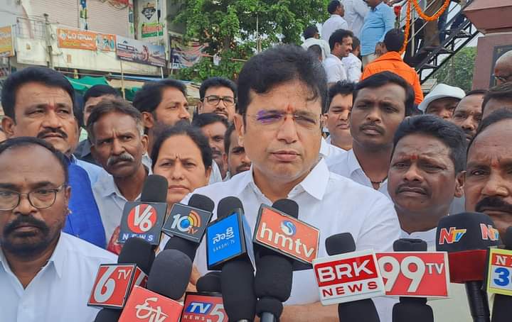 రాష్ట్రవ్యాప్తంగా 119 నియోజకవర్గాలలో డాక్టర్ బాబాసాహెబ్ అంబేద్కర్ నాలెడ్జ్ సెంటర్లు : మంత్రి దుద్దిల్ల రాష్ట్రవ్యాప్తంగా 119 నియోజకవర్గాలలో డాక్టర్ బాబాసాహెబ్ అంబేద్కర్ నాలెడ్జ్ సెంటర్లు : మంత్రి దుద్దిల్ల