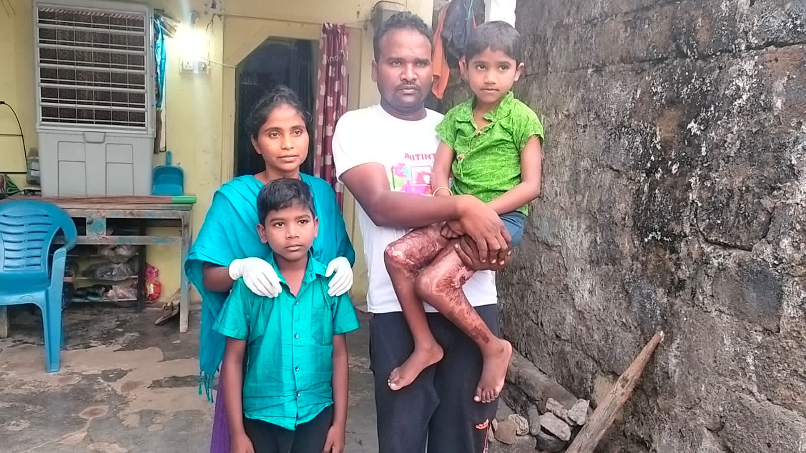 చిన్నారి అక్షయకు మెరుగైన వైద్య సేవలు అందిస్తాం… అధైర్య పడొద్దు చిన్నారి అక్షయకు మెరుగైన వైద్య సేవలు అందిస్తాం… అధైర్య పడొద్దు