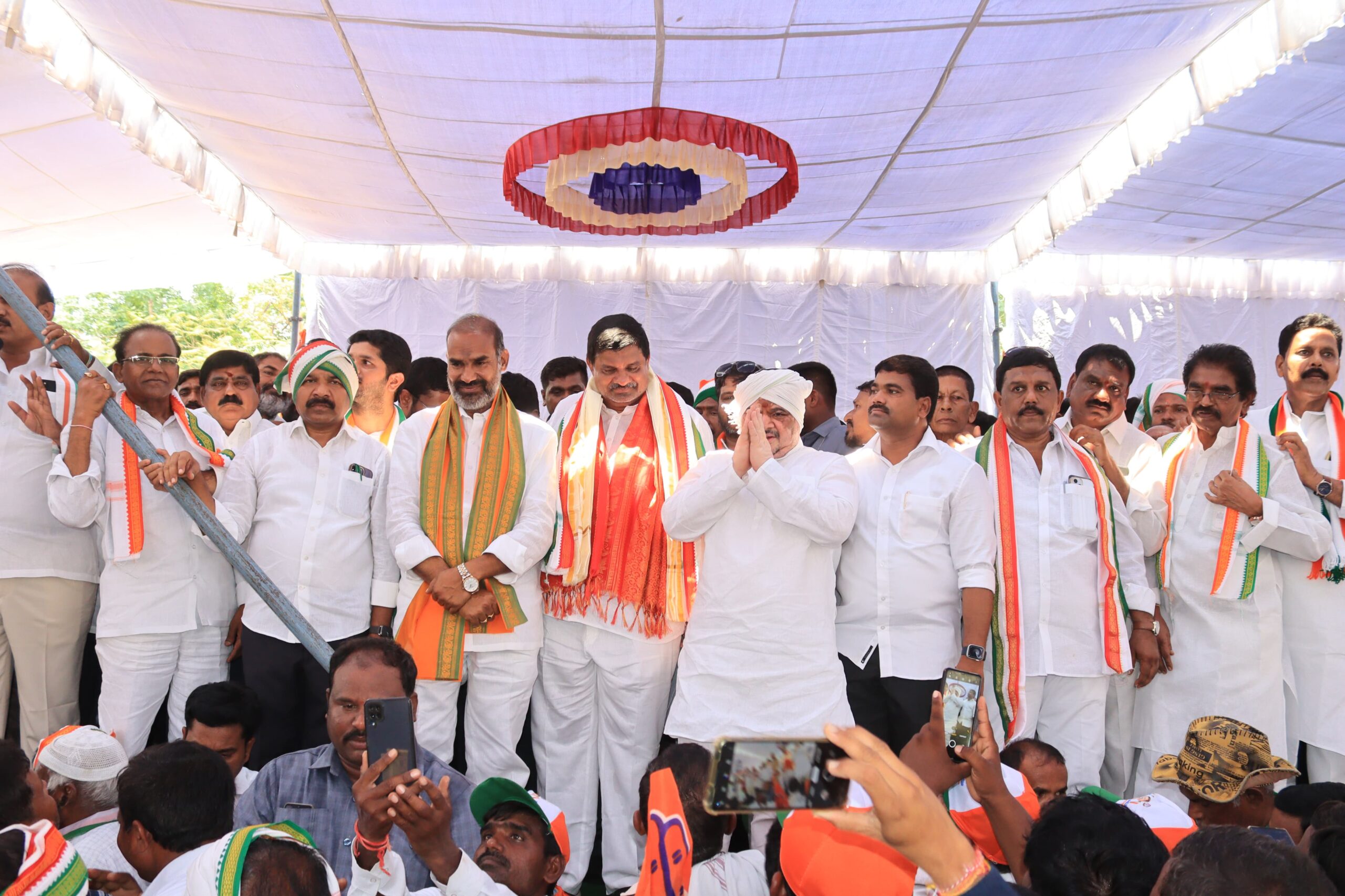 ముస్లింలపై ఎందుకీ మిడిసిపాటు?: మంత్రి పొన్నం ప్రభాకర్ ముస్లింలపై ఎందుకీ మిడిసిపాటు?: మంత్రి పొన్నం ప్రభాకర్