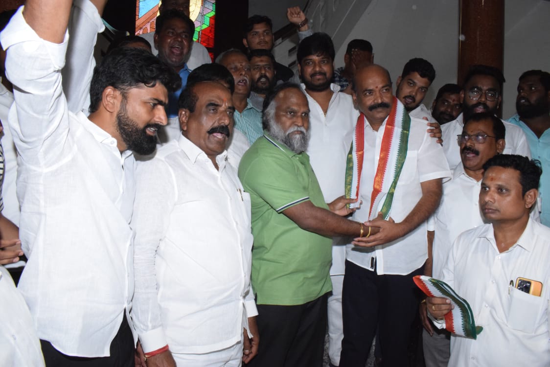 అబద్ధాల ప్రొఫెసర్ కేసీఆర్ అబద్ధాల ప్రొఫెసర్ కేసీఆర్