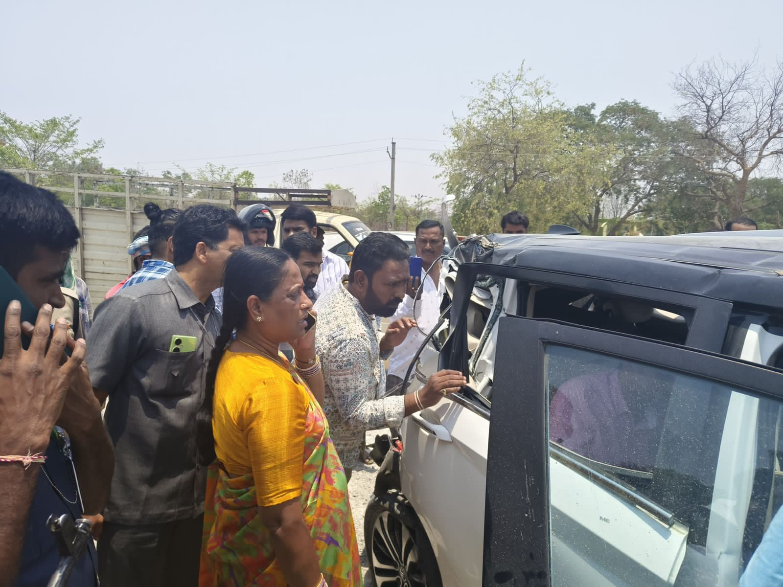 పెద్ద మనసు చాటిన మంత్రి సురేఖ పెద్ద మనసు చాటిన మంత్రి సురేఖ
