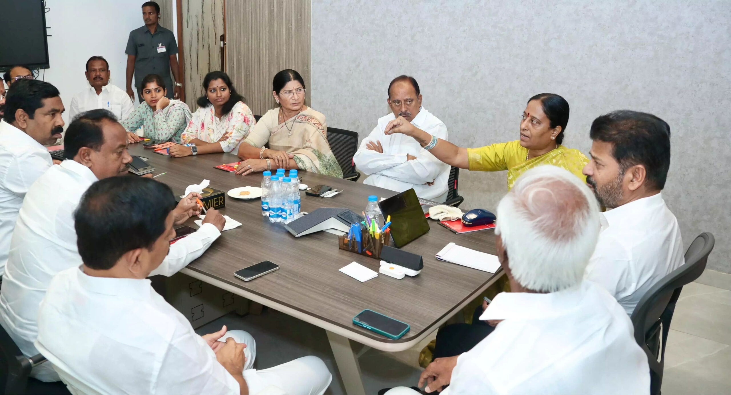 వరంగల్ స్థానంపై సీఎం నజర్ వరంగల్ స్థానంపై సీఎం నజర్