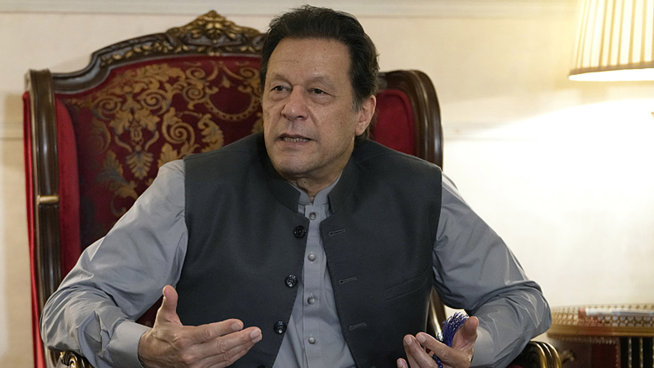 Imran Khan | ‘నా భార్యకు ఏమైనా జరిగిందో’.. పాకిస్థాన్ ఆర్మీ చీఫ్కు ఇమ్రాన్ఖాన్ వార్నింగ్..! Imran Khan | ‘నా భార్యకు ఏమైనా జరిగిందో’.. పాకిస్థాన్ ఆర్మీ చీఫ్కు ఇమ్రాన్ఖాన్ వార్నింగ్..!