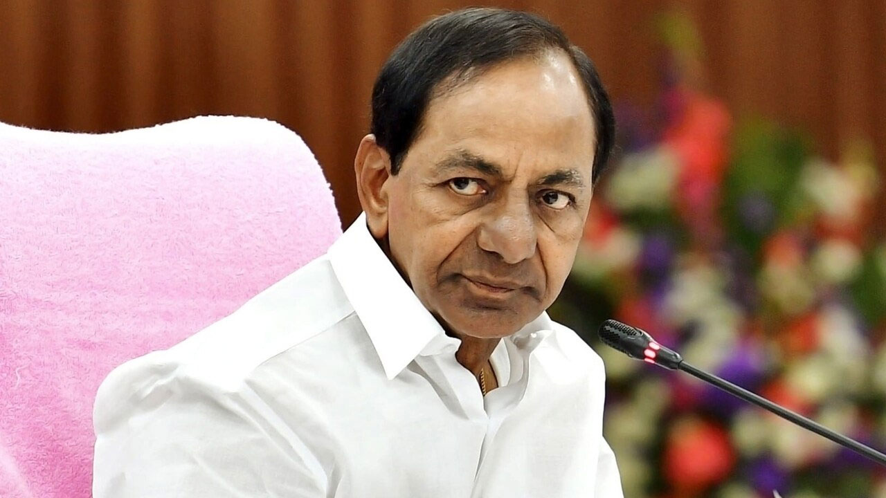 మాజీ సీఎం కేసీఆర్కు కోర్టు నోటీసులు జారీ చేసిన భూపాలపల్లి ప్రిన్సిపల్ సెషన్స్ జడ్జి కోర్టు మాజీ సీఎం కేసీఆర్కు కోర్టు నోటీసులు జారీ చేసిన భూపాలపల్లి ప్రిన్సిపల్ సెషన్స్ జడ్జి కోర్టు