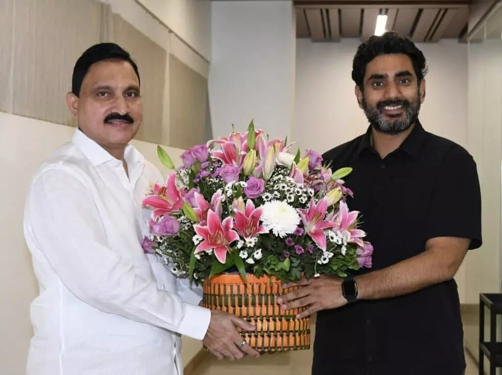 వారిని బుజ్జగించండి.. లోకేష్తో సుజనా చౌదరి వారిని బుజ్జగించండి.. లోకేష్తో సుజనా చౌదరి