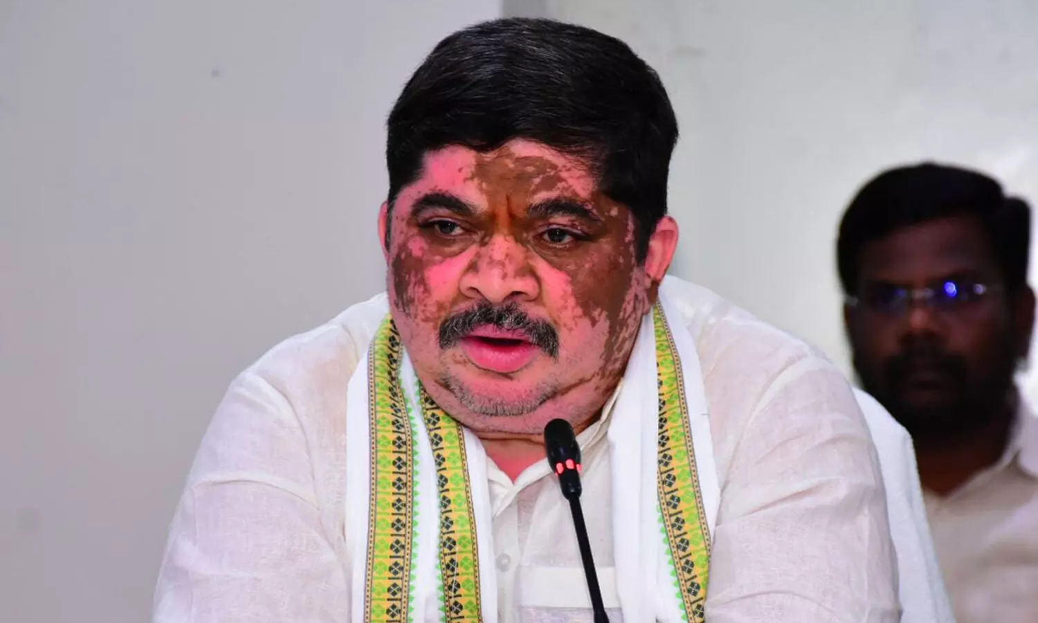 మొగోన్ని కనుకనే హుస్నాబాద్ వెళ్లి గెలిచా: మంత్రి పొన్నం ప్రభాకర్ మొగోన్ని కనుకనే హుస్నాబాద్ వెళ్లి గెలిచా: మంత్రి పొన్నం ప్రభాకర్
