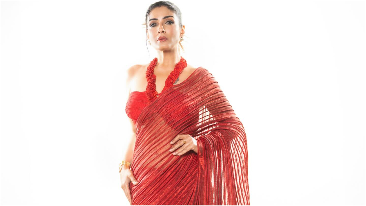 Raveena Tandon | లేటు వయసులో ఘాటు అందాలు..