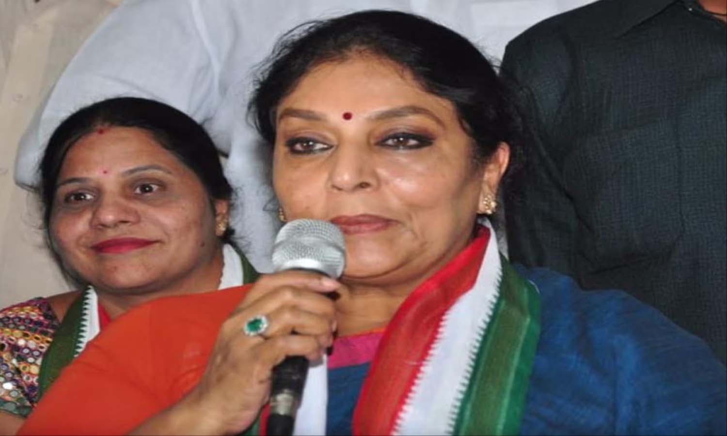 మోదీ కట్టిన తాళి తన భార్యకి ఉరితాడుగా మారింది మోదీ కట్టిన తాళి తన భార్యకి ఉరితాడుగా మారింది