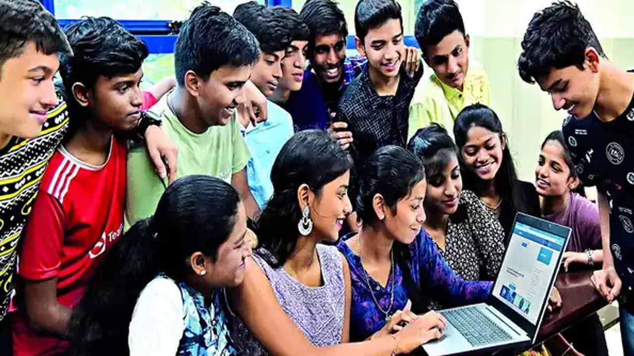 IPE – 2025 RESULTS | తెలంగాణ ఇంటర్మీడియట్ ఫలితాలు.. అమ్మాయిలే టాప్! IPE – 2025 RESULTS | తెలంగాణ ఇంటర్మీడియట్ ఫలితాలు.. అమ్మాయిలే టాప్!