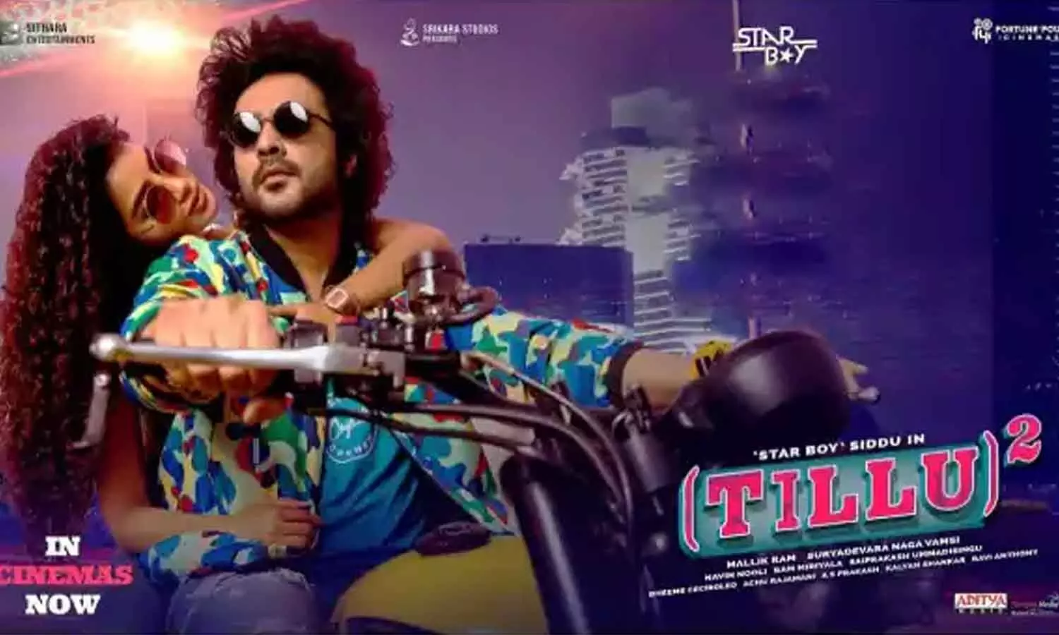 బాక్సాఫీస్ని షేక్ చేస్తున్న టిల్లు గాడు. మరో రికార్డ్ మార్క్ దిశగా దూసుకెళుతున్నాడే..! బాక్సాఫీస్ని షేక్ చేస్తున్న టిల్లు గాడు. మరో రికార్డ్ మార్క్ దిశగా దూసుకెళుతున్నాడే..!