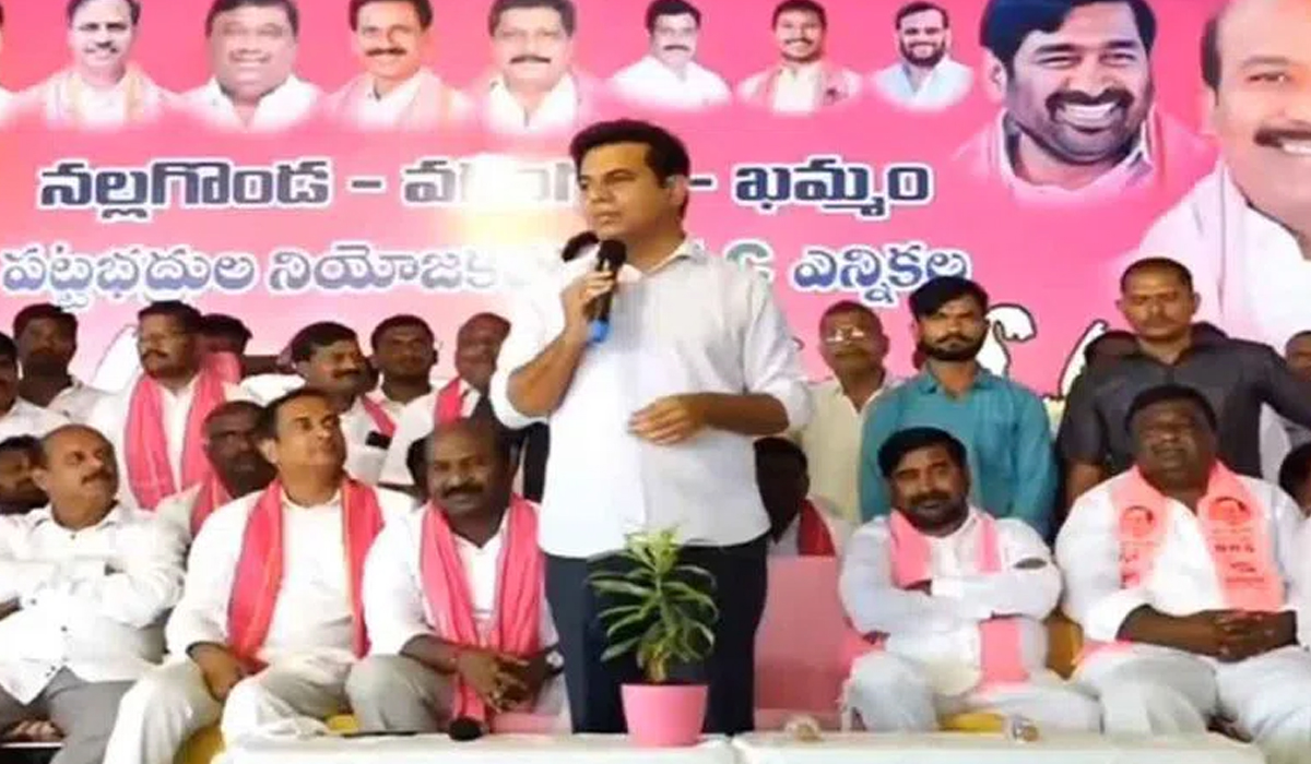 KTR | మోసాల కాంగ్రెస్కు గ్రాడ్యుయేట్లు బుద్ధి చెప్పాలి: కేటీఆర్ KTR | మోసాల కాంగ్రెస్కు గ్రాడ్యుయేట్లు బుద్ధి చెప్పాలి: కేటీఆర్