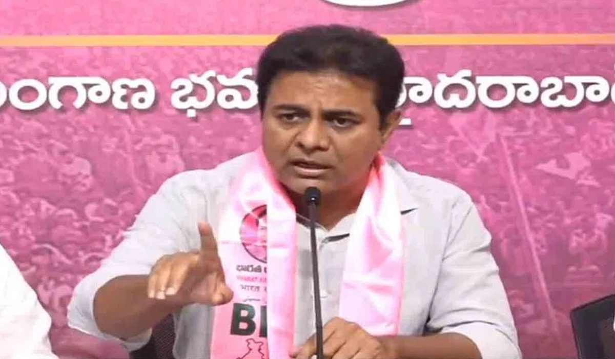 KTR | నాడు కేసీఆర్ను విమర్శించారు..నేడు మీరు బహిష్కరిస్తున్నారు: కేటీఆర్ KTR | నాడు కేసీఆర్ను విమర్శించారు..నేడు మీరు బహిష్కరిస్తున్నారు: కేటీఆర్
