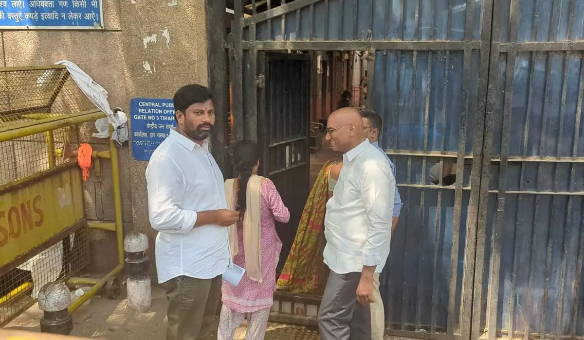 కవిత నిర్ధోషిగా బయటకొస్తారు.. రాజకీయ కోణంలోనే లిక్కర్ కేసు: ఆరెస్ ప్రవీణ్కుమార్ కవిత నిర్ధోషిగా బయటకొస్తారు.. రాజకీయ కోణంలోనే లిక్కర్ కేసు: ఆరెస్ ప్రవీణ్కుమార్