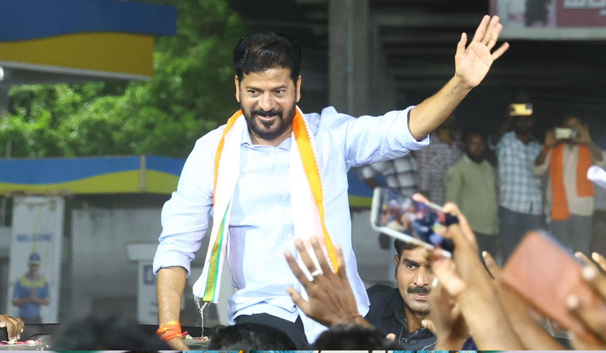 CM Revanth Reddy | రాష్ట్రంలో సుడిగాలి పర్యటనలు చేసిన సీఎం రేవంత్ CM Revanth Reddy | రాష్ట్రంలో సుడిగాలి పర్యటనలు చేసిన సీఎం రేవంత్