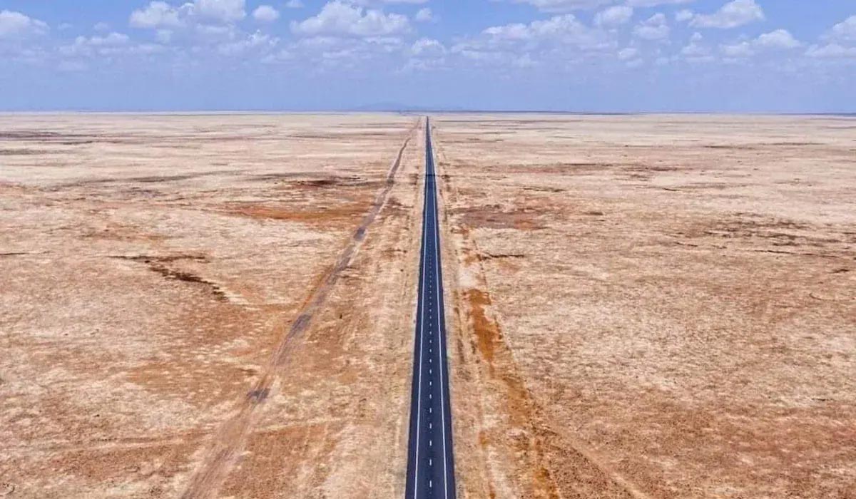Saudi Arabia | 256 కిలోమీటర్ల హైవేలో ఒక్క మలుపు లేదట..! Saudi Arabia | 256 కిలోమీటర్ల హైవేలో ఒక్క మలుపు లేదట..!