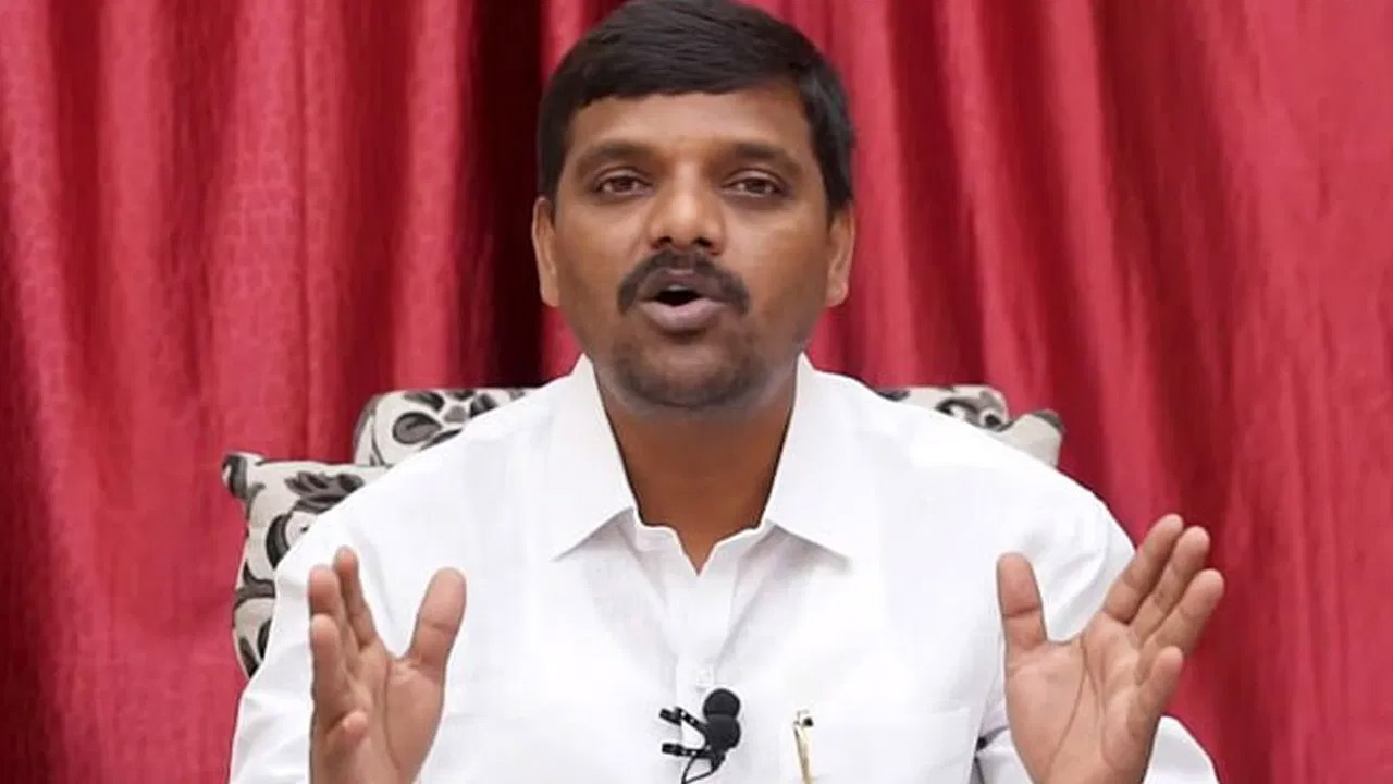 Mallanna | ఎమ్మెల్సీ అభ్యర్థి తీన్మార్ మల్లన్న సంచలన నిర్ణయం..! Mallanna | ఎమ్మెల్సీ అభ్యర్థి తీన్మార్ మల్లన్న సంచలన నిర్ణయం..!