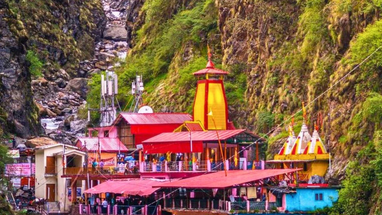 Temples | అక్షయ తృతీయ నాడు ఈ ఆలయాలు ప్రత్యేకం.. వీలైతే దర్శించండి Temples | అక్షయ తృతీయ నాడు ఈ ఆలయాలు ప్రత్యేకం.. వీలైతే దర్శించండి