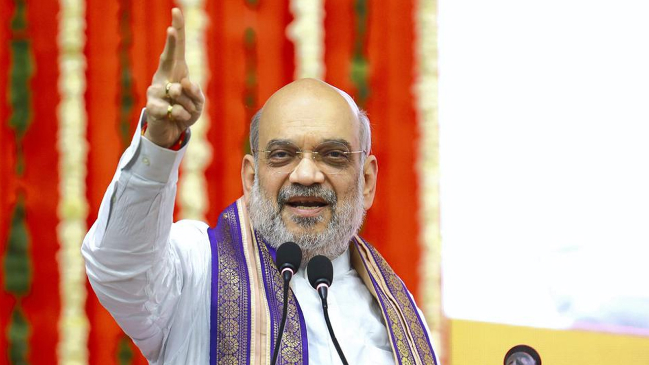 పాక్ జాతీయులను వెనక్కి పంపండి: హోం మంత్రి అమిత్ షా పాక్ జాతీయులను వెనక్కి పంపండి: హోం మంత్రి అమిత్ షా