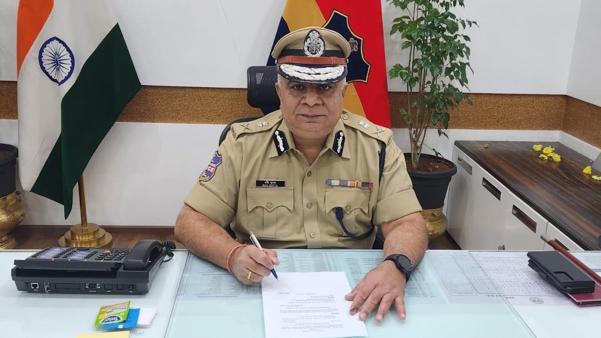 DGP Ravi Gupta | తెలంగాణలో లోక్సభ ఎన్నికలకు పటిష్ట బందోబస్తు: డీజీపీ రవి గుప్తా DGP Ravi Gupta | తెలంగాణలో లోక్సభ ఎన్నికలకు పటిష్ట బందోబస్తు: డీజీపీ రవి గుప్తా
