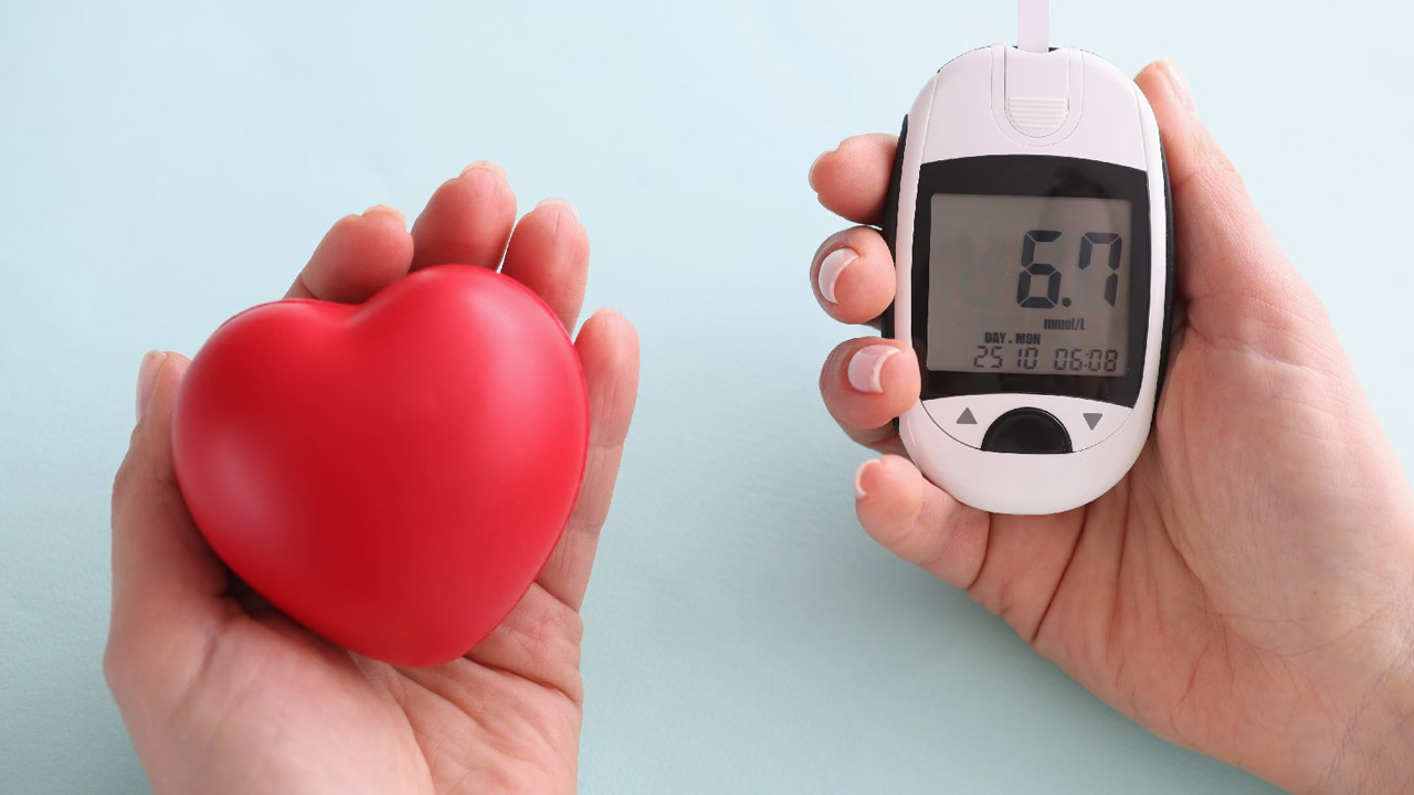 Health tips | మీకు మధుమేహం ఉందా.. అయితే గుండెను పదిలంగా చూసుకోండి..! Health tips | మీకు మధుమేహం ఉందా.. అయితే గుండెను పదిలంగా చూసుకోండి..!