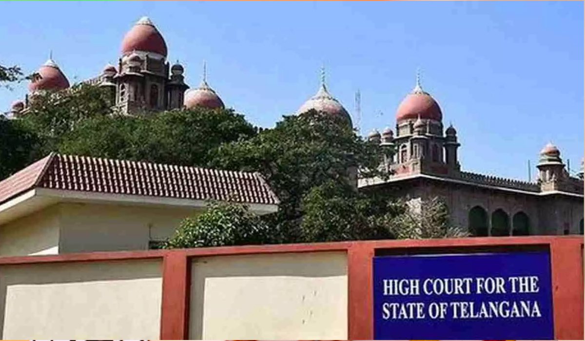 Phone Tapping Case | ట్యాపింగ్ కేసులో సంయమనం పాటించండి.. పోలీసులకు హైకోర్టు కీలక సూచనలు Phone Tapping Case | ట్యాపింగ్ కేసులో సంయమనం పాటించండి.. పోలీసులకు హైకోర్టు కీలక సూచనలు