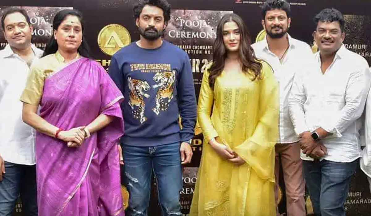 Kalyan Ram|కళ్యాణ్ రామ్- విజయశాంతి మూవీ సెట్లో అగ్ని ప్రమాదం.. నిర్మాతకి 4 కోట్లు నష్టం Kalyan Ram|కళ్యాణ్ రామ్- విజయశాంతి మూవీ సెట్లో అగ్ని ప్రమాదం.. నిర్మాతకి 4 కోట్లు నష్టం