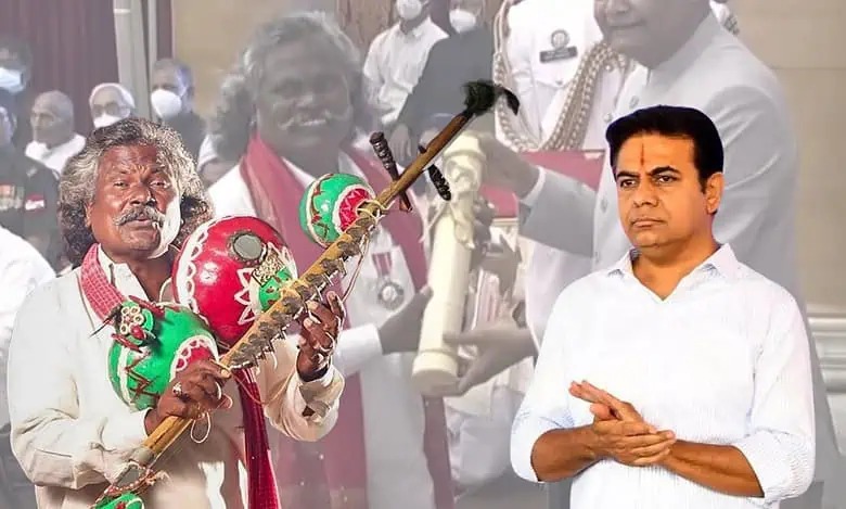 కన్నీటి కిన్నెర.. కూలీగా మారిన పద్మశ్రీ మొగులయ్య, కేటీఆర్ రియాక్షన్! కన్నీటి కిన్నెర.. కూలీగా మారిన పద్మశ్రీ మొగులయ్య, కేటీఆర్ రియాక్షన్!