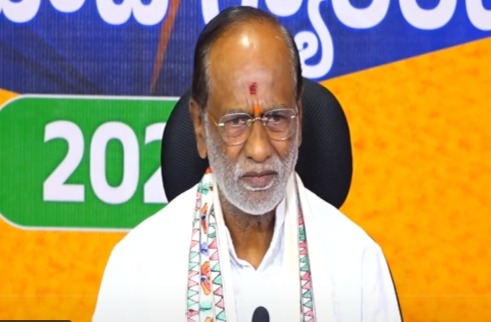తిరుమల అక్రమాలపై విచారణ జరుపాలి: బీజేపీ ఎంపీ లక్ష్మణ్ తిరుమల అక్రమాలపై విచారణ జరుపాలి: బీజేపీ ఎంపీ లక్ష్మణ్