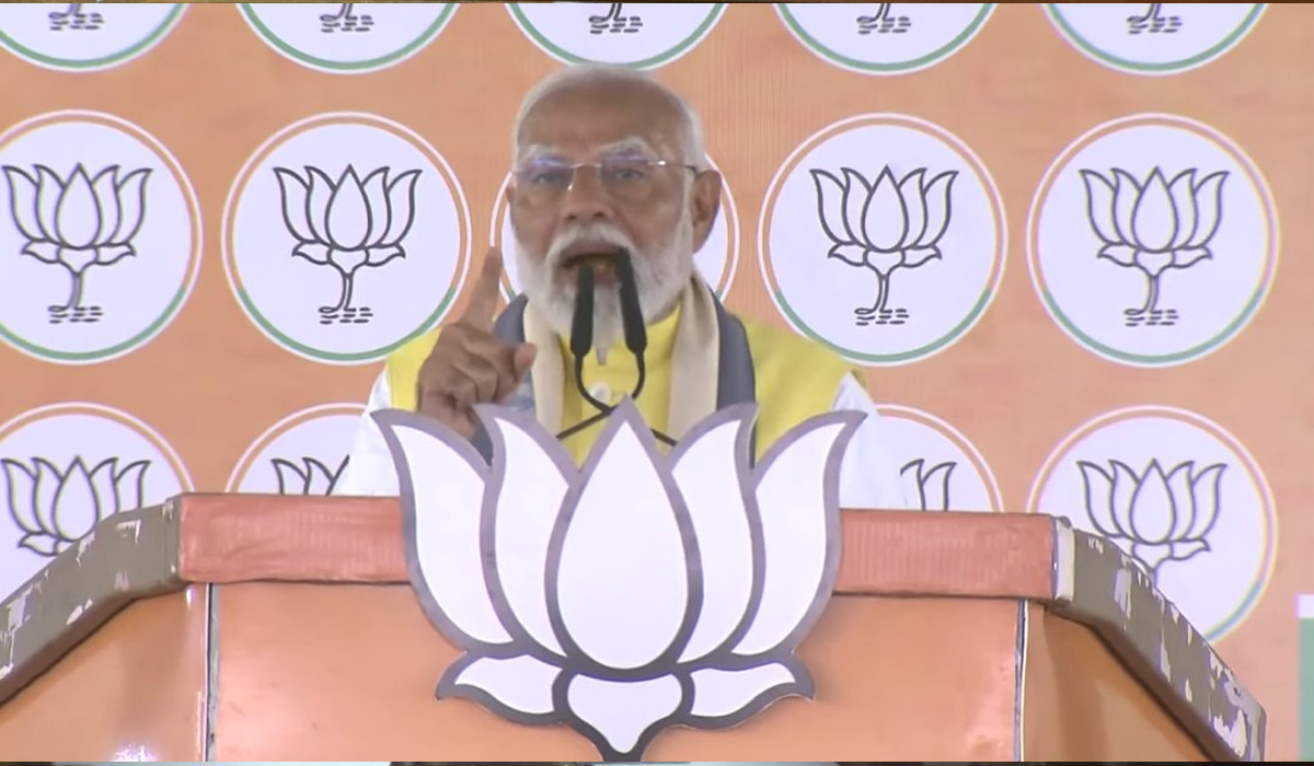 PM Modi | వెండి చెంచాతో పుట్టిన వారికి కష్టం విలువ తెలియదు: మోదీ PM Modi | వెండి చెంచాతో పుట్టిన వారికి కష్టం విలువ తెలియదు: మోదీ