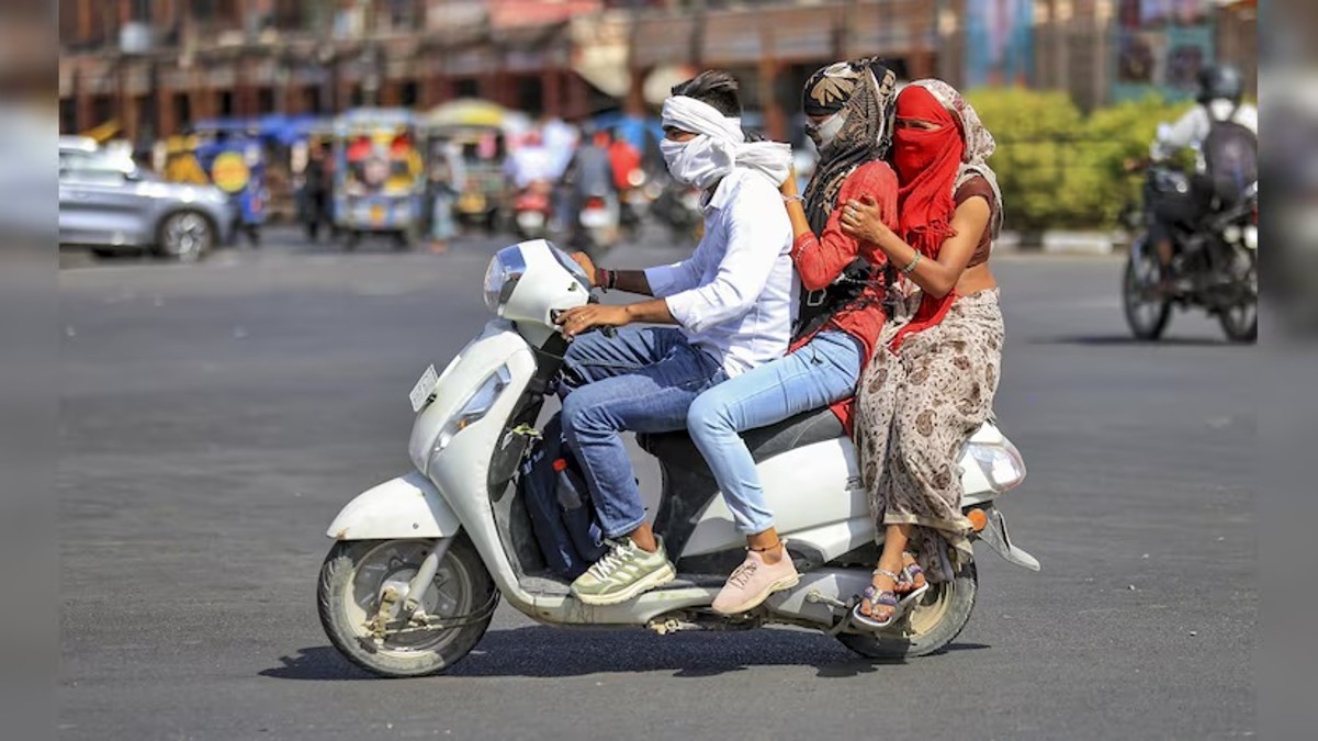 Delhi | మండిపోయిన ఢిల్లీ.. 52.3 డిగ్రీల ఉష్ణోగ్రత నమోదు Delhi | మండిపోయిన ఢిల్లీ.. 52.3 డిగ్రీల ఉష్ణోగ్రత నమోదు