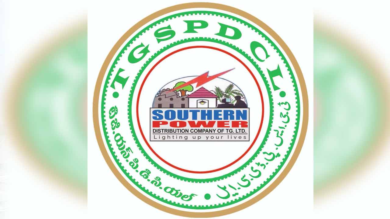 TGSPDCL | టీజీఎస్పీడీసీఎల్గా మారిన టీఎస్ఎస్పీడీసీఎల్.. కొత్త లోగో ఆవిష్కరణ TGSPDCL | టీజీఎస్పీడీసీఎల్గా మారిన టీఎస్ఎస్పీడీసీఎల్.. కొత్త లోగో ఆవిష్కరణ