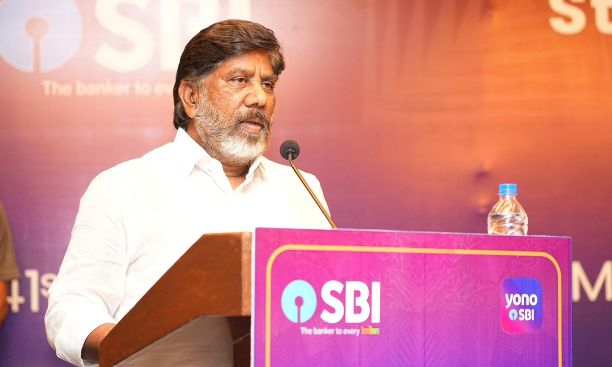 బ్యాంకర్లకు సామాజిక, మానవీయ కోణం ఉండాలి: డిప్యూటీ సీఎం భట్టి విక్రమార్క బ్యాంకర్లకు సామాజిక, మానవీయ కోణం ఉండాలి: డిప్యూటీ సీఎం భట్టి విక్రమార్క