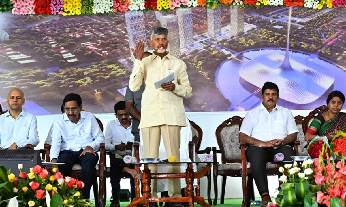 CM Chandrababu | జగన్ మూడు ముక్కలాట.. మూడు రాజధానుల పేరుతో రాజధాని లేకుండా చేశారు: సీఎం చంద్రబాబు CM Chandrababu | జగన్ మూడు ముక్కలాట.. మూడు రాజధానుల పేరుతో రాజధాని లేకుండా చేశారు: సీఎం చంద్రబాబు