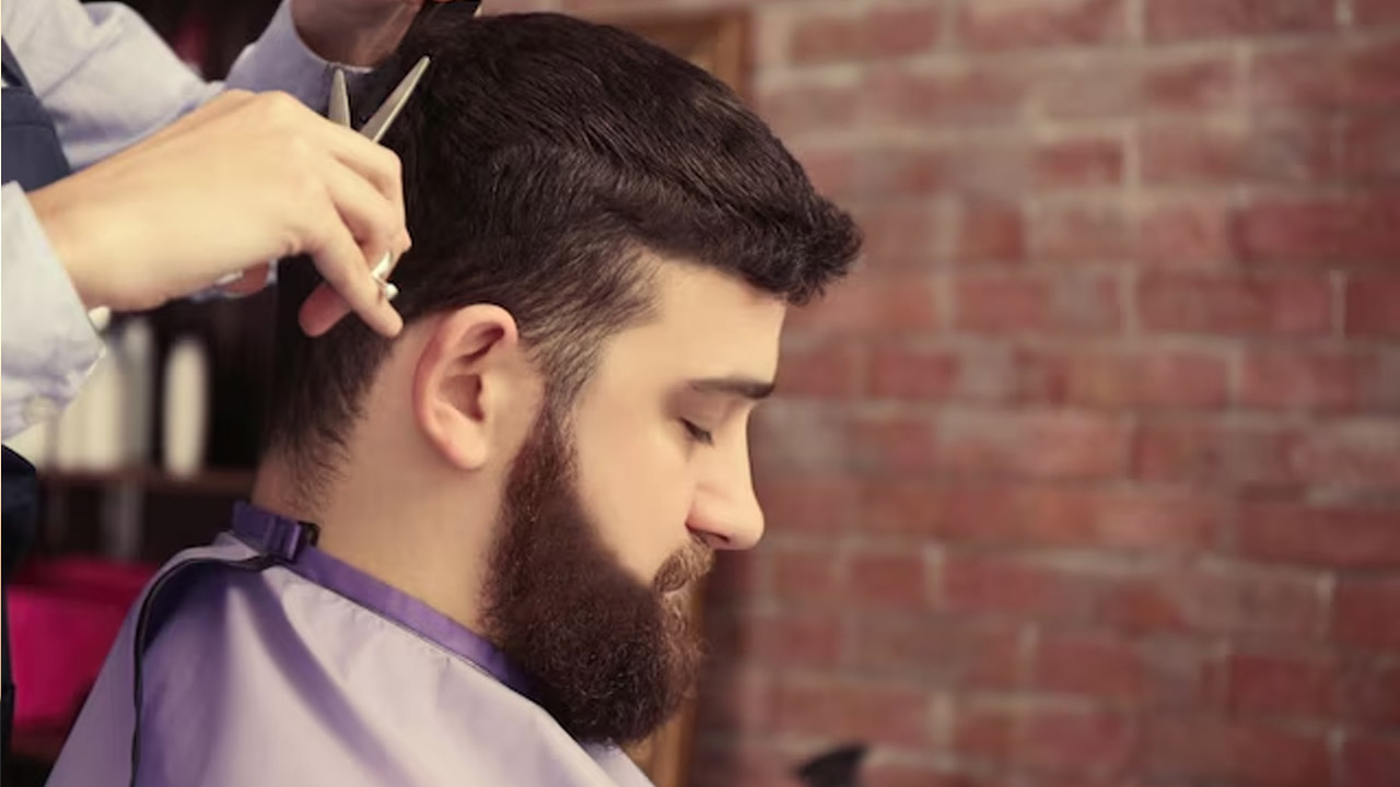 Hair cutting | ఎప్పుడుపడితే అప్పుడు హెయిర్ కటింగ్తో అరిష్టమట.. వారంలో ఆ రెండు రోజులే మంచిదట..! Hair cutting | ఎప్పుడుపడితే అప్పుడు హెయిర్ కటింగ్తో అరిష్టమట.. వారంలో ఆ రెండు రోజులే మంచిదట..!