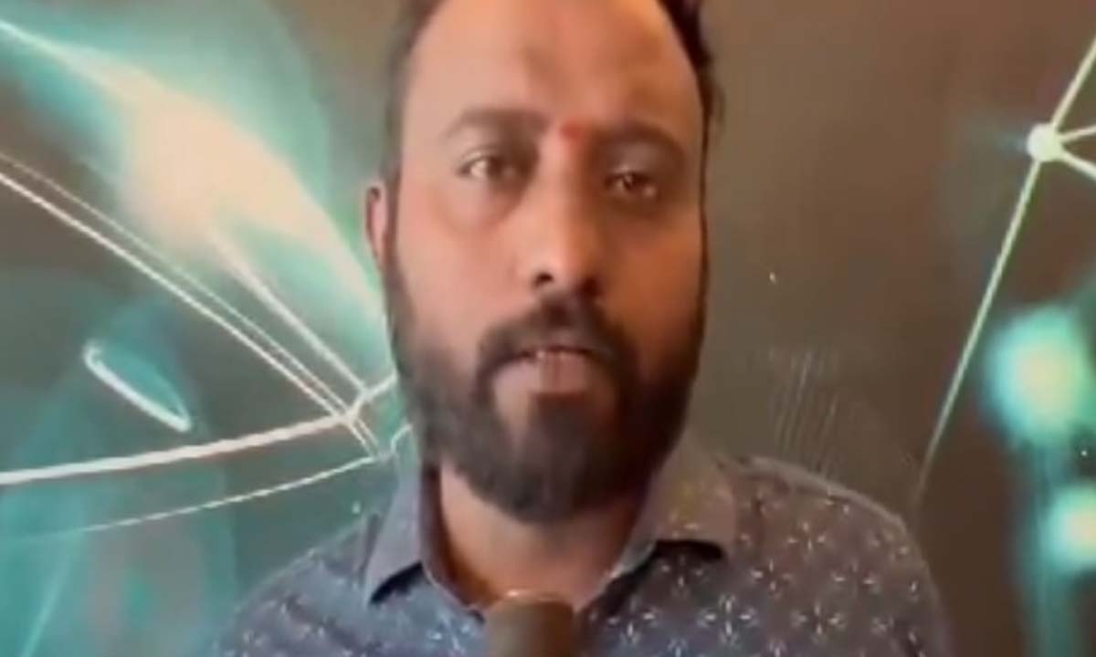 140నువ్వుల గింజలపై తెలంగాణ రాష్ట్ర గీతం 140నువ్వుల గింజలపై తెలంగాణ రాష్ట్ర గీతం